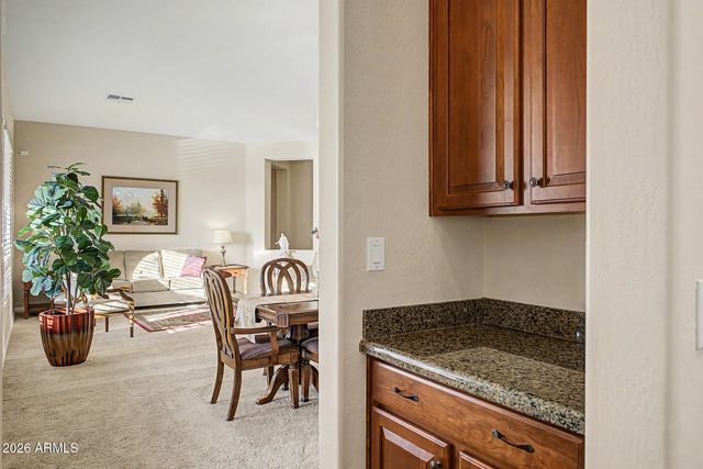 40122 N NOBLE HAWK Court, Phoenix, AZ 85086
