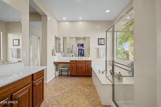 40122 N NOBLE HAWK Court, Phoenix, AZ 85086