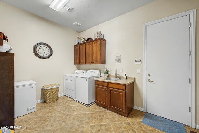 40122 N NOBLE HAWK Court, Phoenix, AZ 85086
