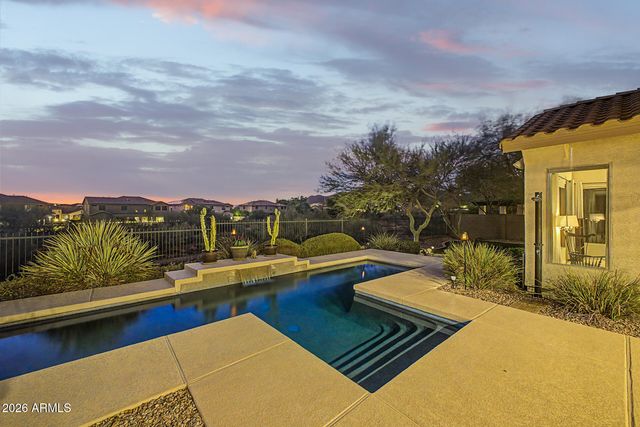 40122 N NOBLE HAWK Court, Phoenix, AZ 85086