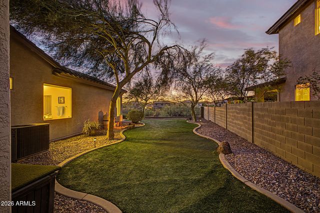 40122 N NOBLE HAWK Court, Phoenix, AZ 85086