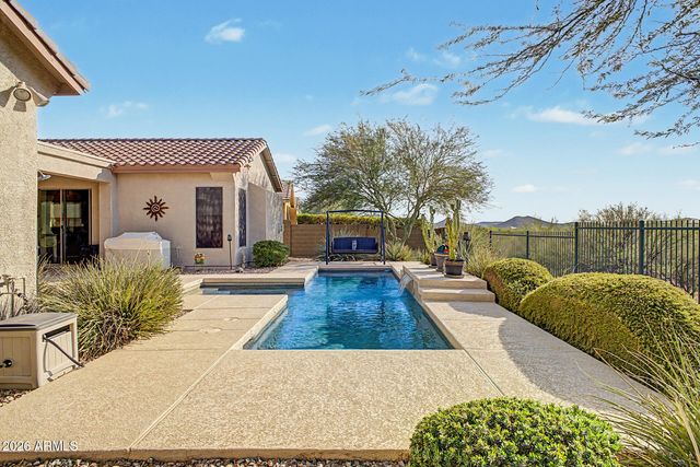 40122 N NOBLE HAWK Court, Phoenix, AZ 85086
