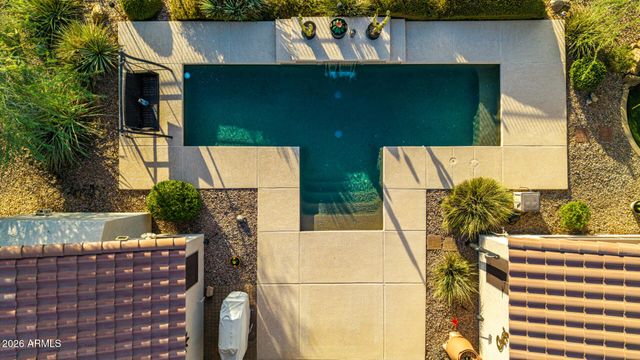 40122 N NOBLE HAWK Court, Phoenix, AZ 85086