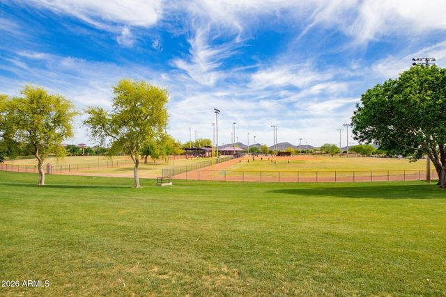 40122 N NOBLE HAWK Court, Phoenix, AZ 85086