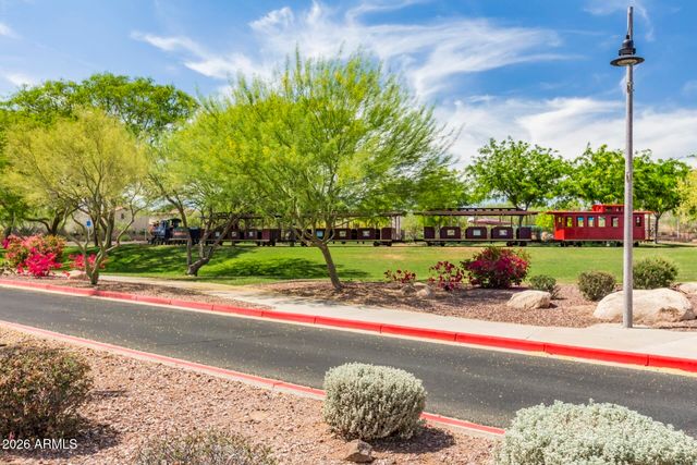 40122 N NOBLE HAWK Court, Phoenix, AZ 85086