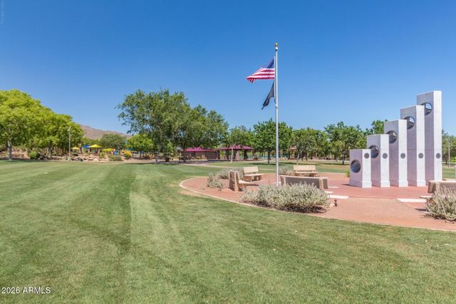 40122 N NOBLE HAWK Court, Phoenix, AZ 85086