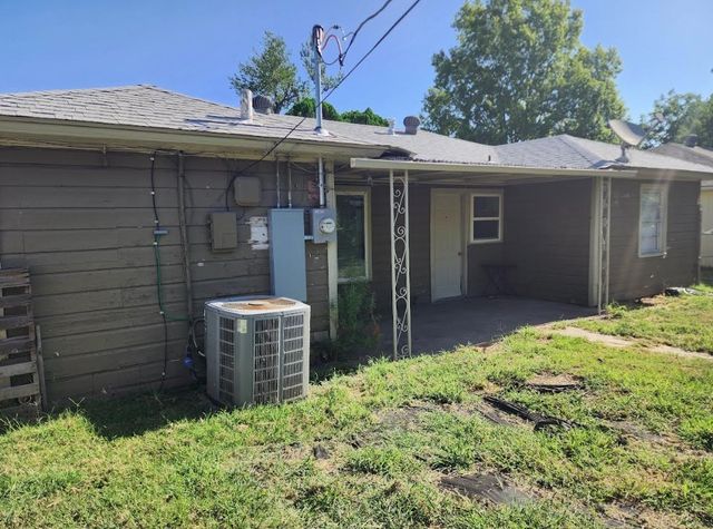 813 Choctaw Trace, Grand Prairie, TX 75051