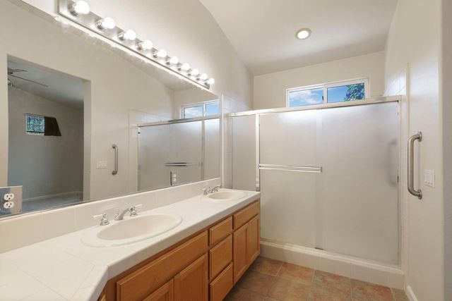 2664 Ponderosa Dr, Lodi, CA 95242