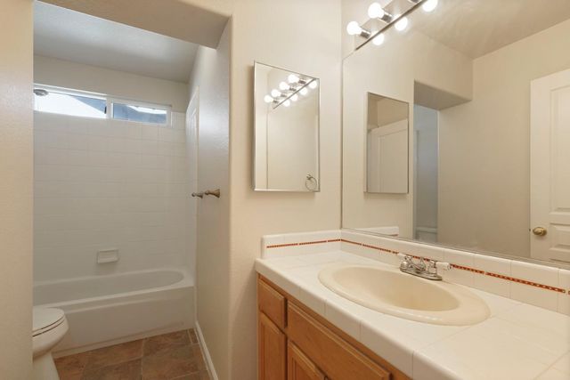 2664 Ponderosa Dr, Lodi, CA 95242