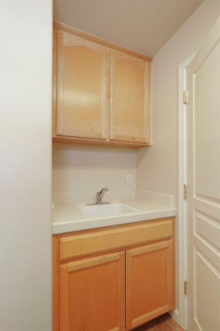 2664 Ponderosa Dr, Lodi, CA 95242