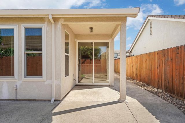2664 Ponderosa Dr, Lodi, CA 95242