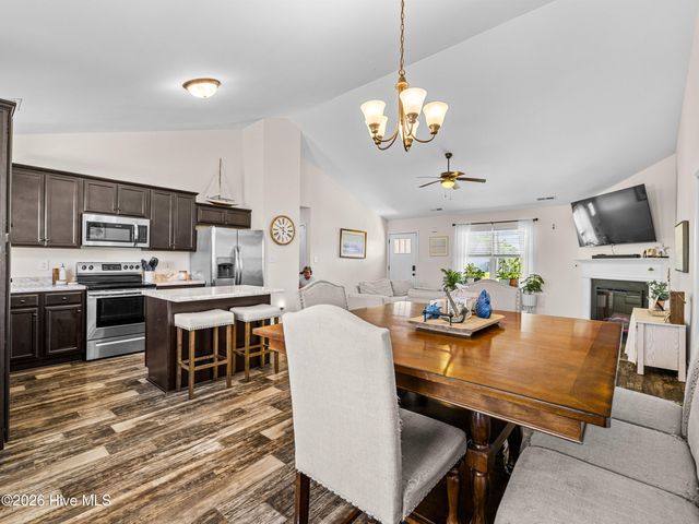 108 Woodwater Drive, Richlands, NC 28574