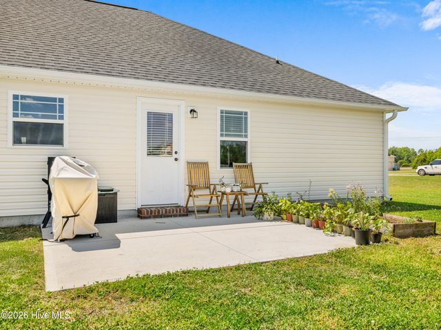 108 Woodwater Drive, Richlands, NC 28574