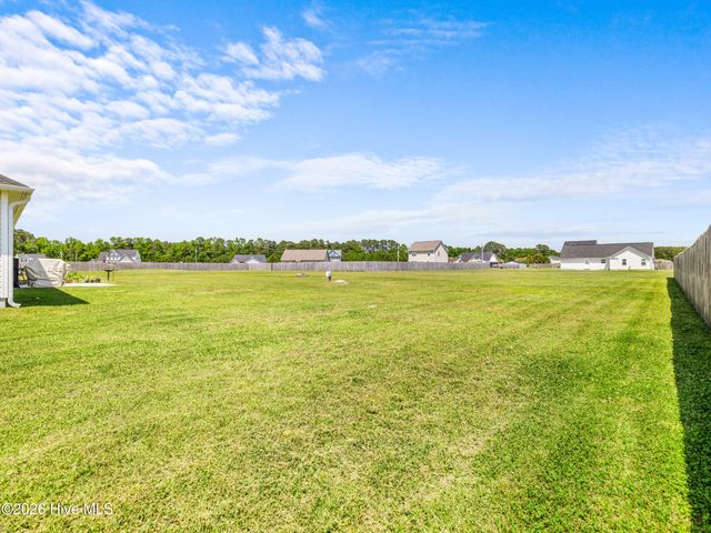 108 Woodwater Drive, Richlands, NC 28574