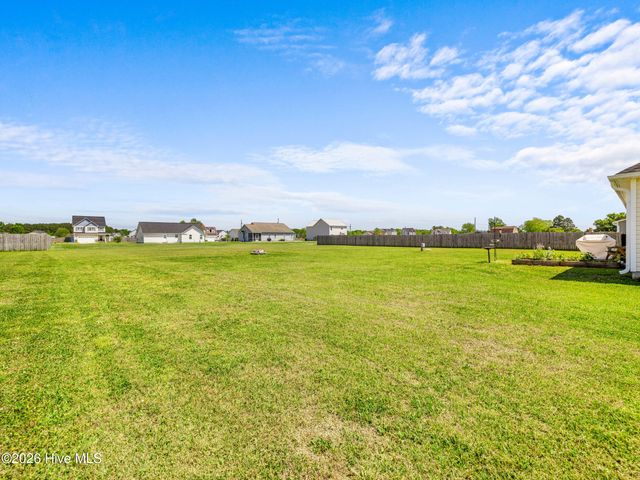 108 Woodwater Drive, Richlands, NC 28574