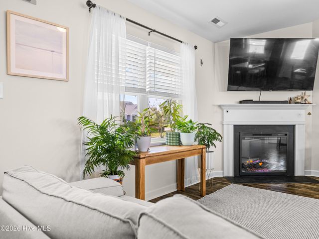 108 Woodwater Drive, Richlands, NC 28574