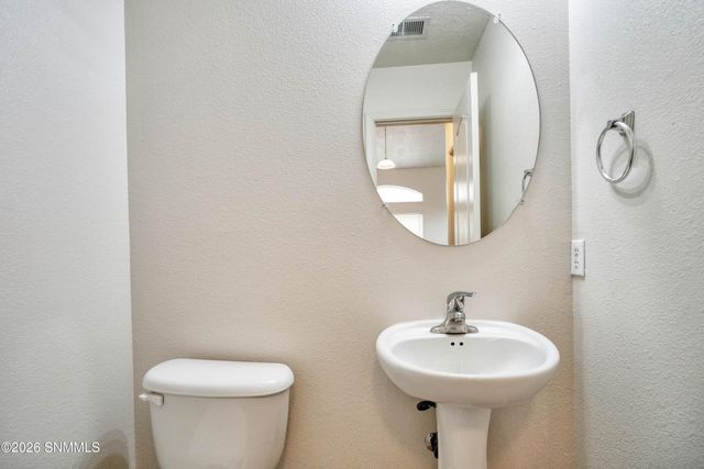 1004 Gilmer Way, Las Cruces, NM 88005