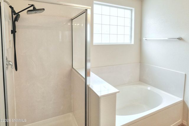 1004 Gilmer Way, Las Cruces, NM 88005