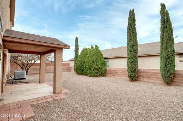 1004 Gilmer Way, Las Cruces, NM 88005