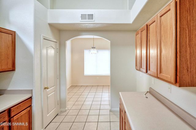 1004 Gilmer Way, Las Cruces, NM 88005