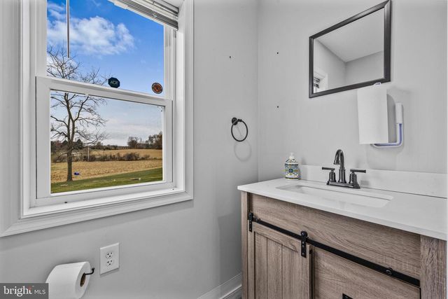 677 KELLER RD, New Freedom, PA 17349