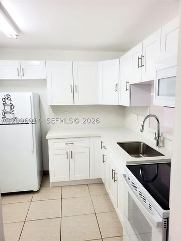 5199 NW 7th St 101, Miami, FL 33126