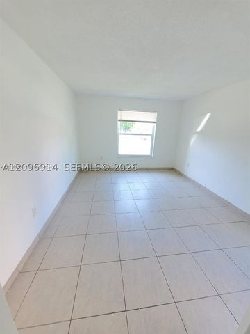 5199 NW 7th St 101, Miami, FL 33126