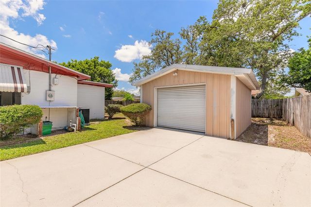 1584 VALENCIA AVENUE, Daytona Beach, FL 32117