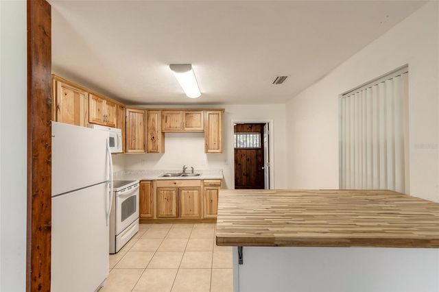 1584 VALENCIA AVENUE, Daytona Beach, FL 32117