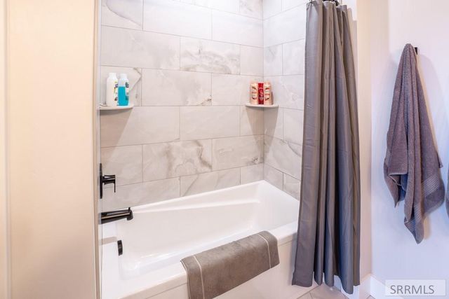 857 Oak Hill Way, Rexburg, ID 83440