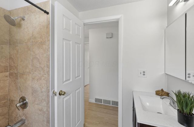 2378 Lisbon Drive, Columbus, OH 43232