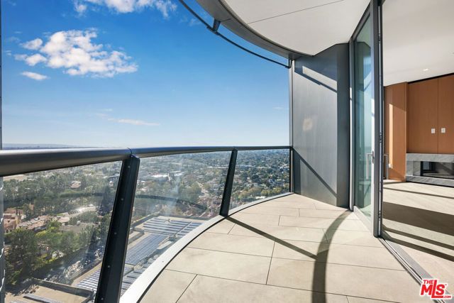 211 W Elm Court 16B, Los Angeles, CA 90067