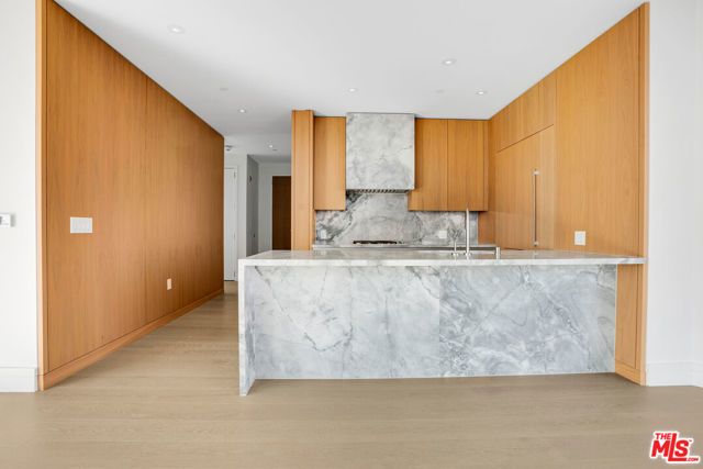 211 W Elm Court 16B, Los Angeles, CA 90067