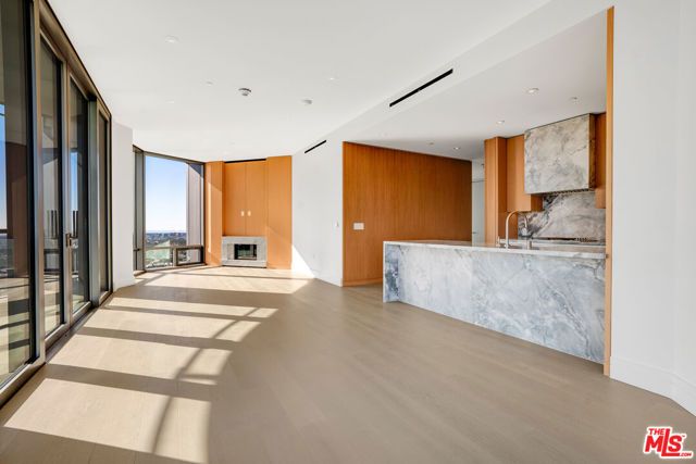 211 W Elm Court 16B, Los Angeles, CA 90067