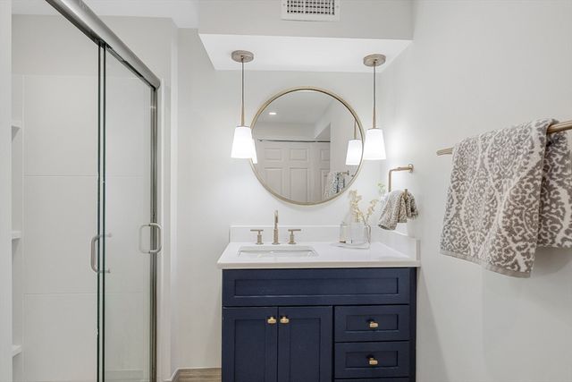 41 Dunster Rd, Bedford, MA 01730