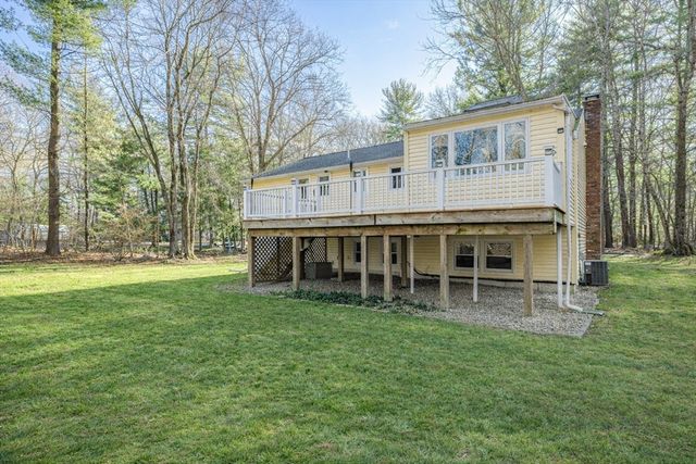 41 Dunster Rd, Bedford, MA 01730