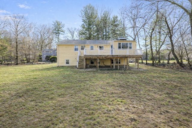 41 Dunster Rd, Bedford, MA 01730