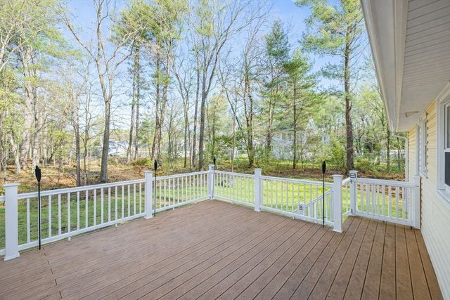 41 Dunster Rd, Bedford, MA 01730