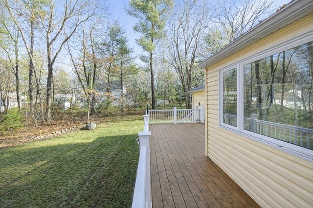 41 Dunster Rd, Bedford, MA 01730