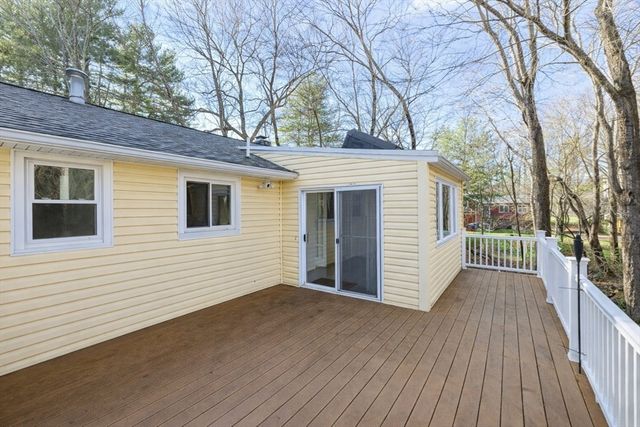41 Dunster Rd, Bedford, MA 01730