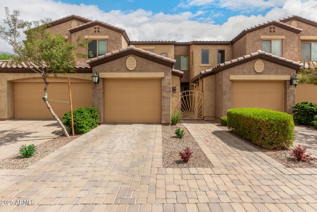 250 W QUEEN CREEK Road 131, Chandler, AZ 85248
