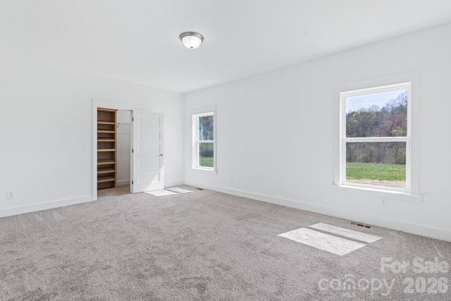 139 Mullinax Drive, Hendersonville, NC 28792