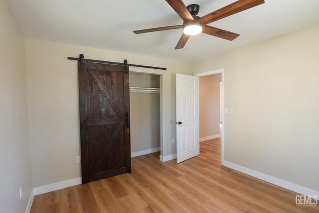 2212 Larcus Avenue, Bakersfield, CA 93307