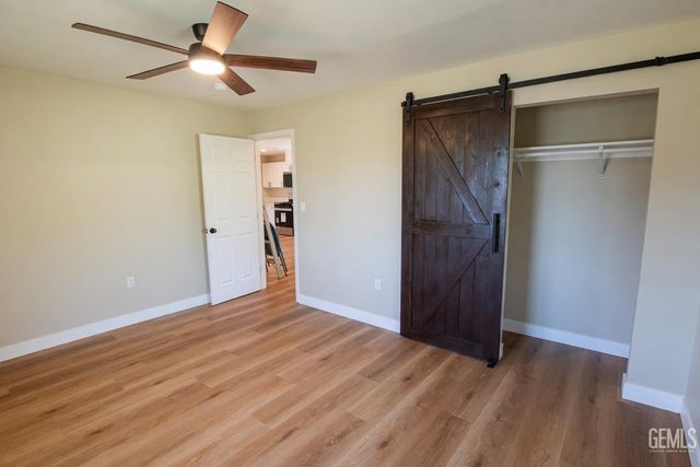 2212 Larcus Avenue, Bakersfield, CA 93307
