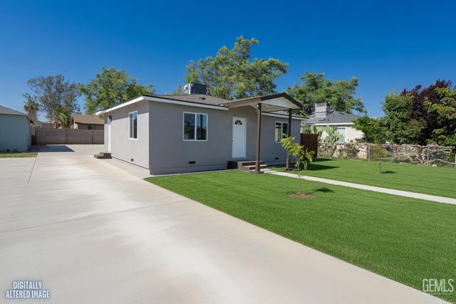2212 Larcus Avenue, Bakersfield, CA 93307
