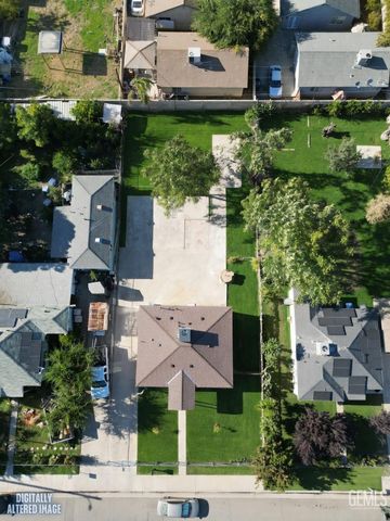 2212 Larcus Avenue, Bakersfield, CA 93307