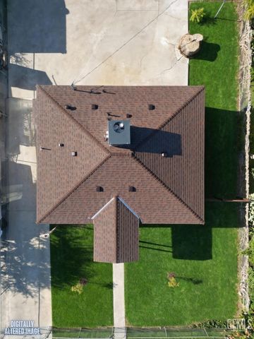 2212 Larcus Avenue, Bakersfield, CA 93307