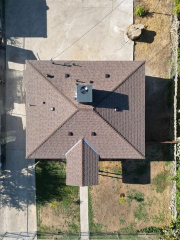 2212 Larcus Avenue, Bakersfield, CA 93307