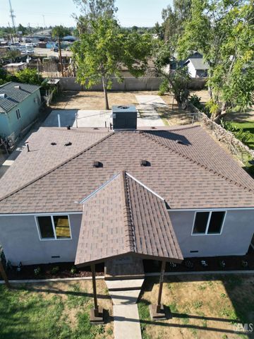 2212 Larcus Avenue, Bakersfield, CA 93307