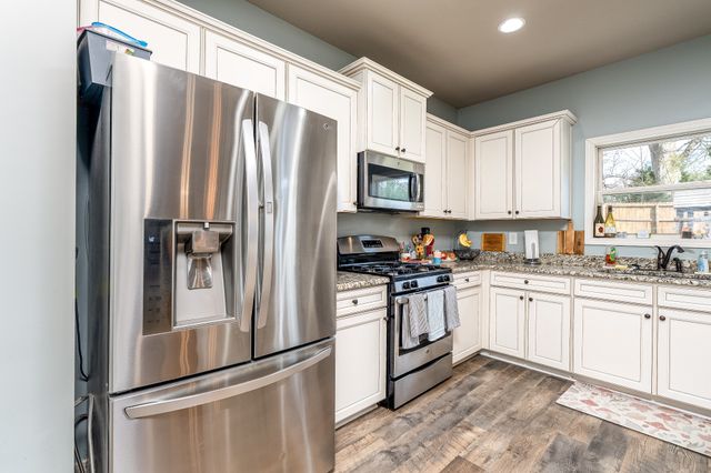 2034 Austin Dr, Spring Hill, TN 37174